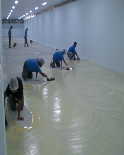 สารโพลียูรีเทน ระบบไหลด้วยตัวเอง